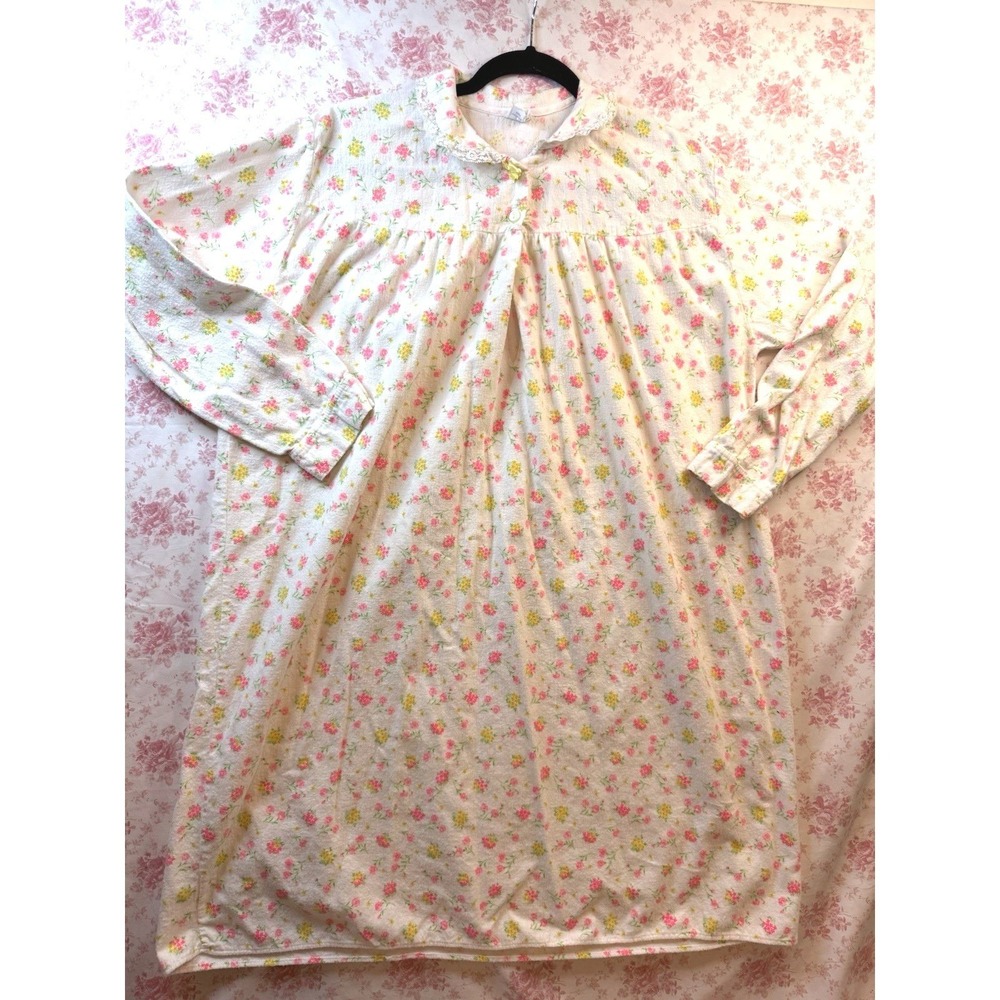 Vintage Dream Togs Floral Flannel Nightgown Size 44 Cottagecore Prairie